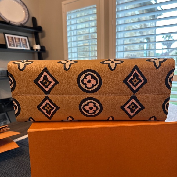 Louis Vuitton Wild at Heart Onthego - Picture 3 of 5